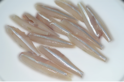 Fresh Anchovy Whole Cleaned - Per 500Gm