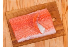 Fresh Salmon Sushi Grade Fillet With Skin  Medium 2/3 - Per 1Kg