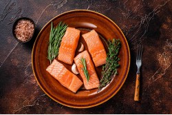 Fresh Salmon Sushi Grade Without Skin Fillet Steak Portions 4/5 - Per 1.5Kg 