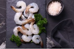 Fresh Shrimps Vannamei Medium(30/40) Peeled & Deveined  Without Tail - Per 500gm 